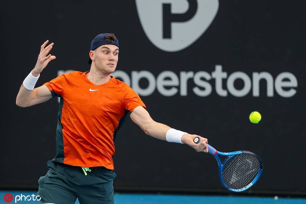 也彰显了她 也彰显了她