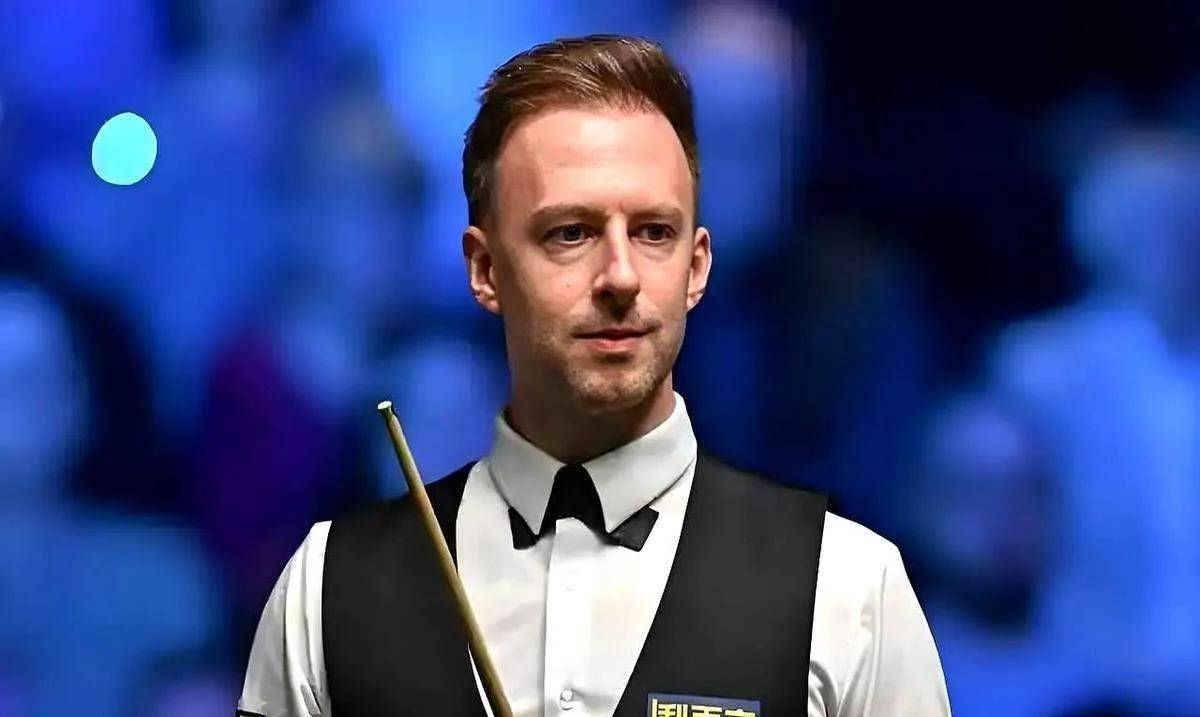 使他的肌肉 使他的肌肉