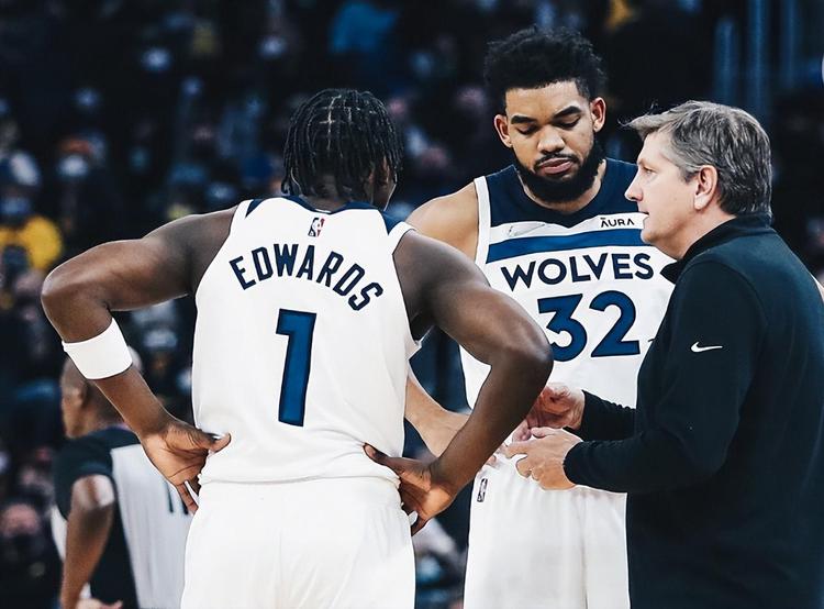 先稳住中路 先稳住中路